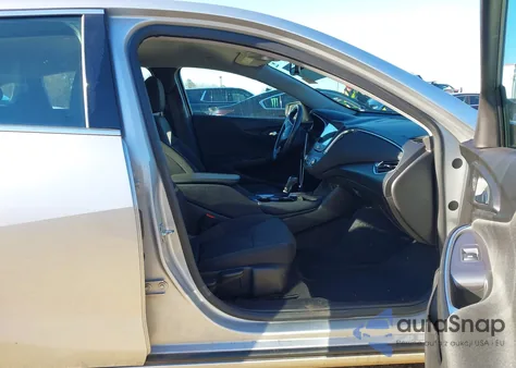 2018 Chevrolet Malibu Lt z USA, uszkodzony, nr VIN 1G1ZD5ST0JF292207